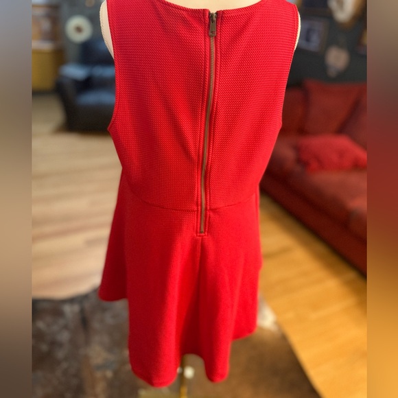 Women’s Torrid Sleeveless Peplum Top sz 1 - Picture 3 of 4